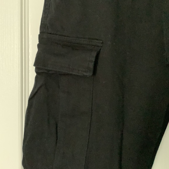 Women’s size small black cargo pant - Picture 2 of 2